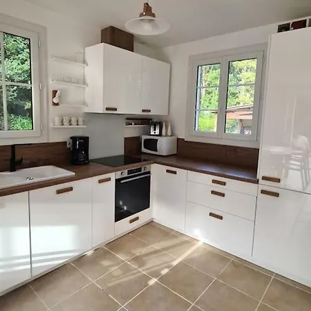 Prázdninový dům Maison Confortable En Foret Pres Des Plages Aucun Voisinage