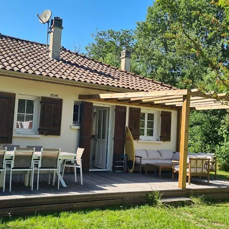 Maison Confortable En Foret Pres Des Plages Aucun Voisinage Prázdninový dům *