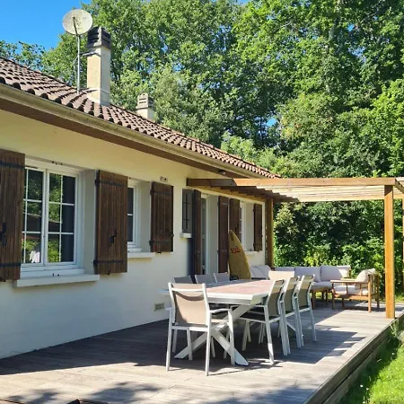 Maison Confortable En Foret Pres Des Plages Aucun Voisinage Hébergement de vacances